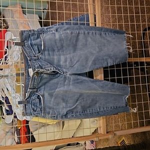 Pre loved from mom's closet. Banana Republic cutoff Stretch jeans shorts.